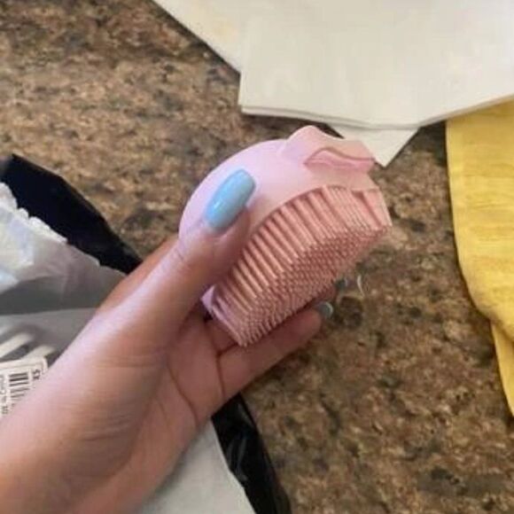 PET MASSAGE SCRUB DISPENSING BATH BRUSH - Picture 6 of 6